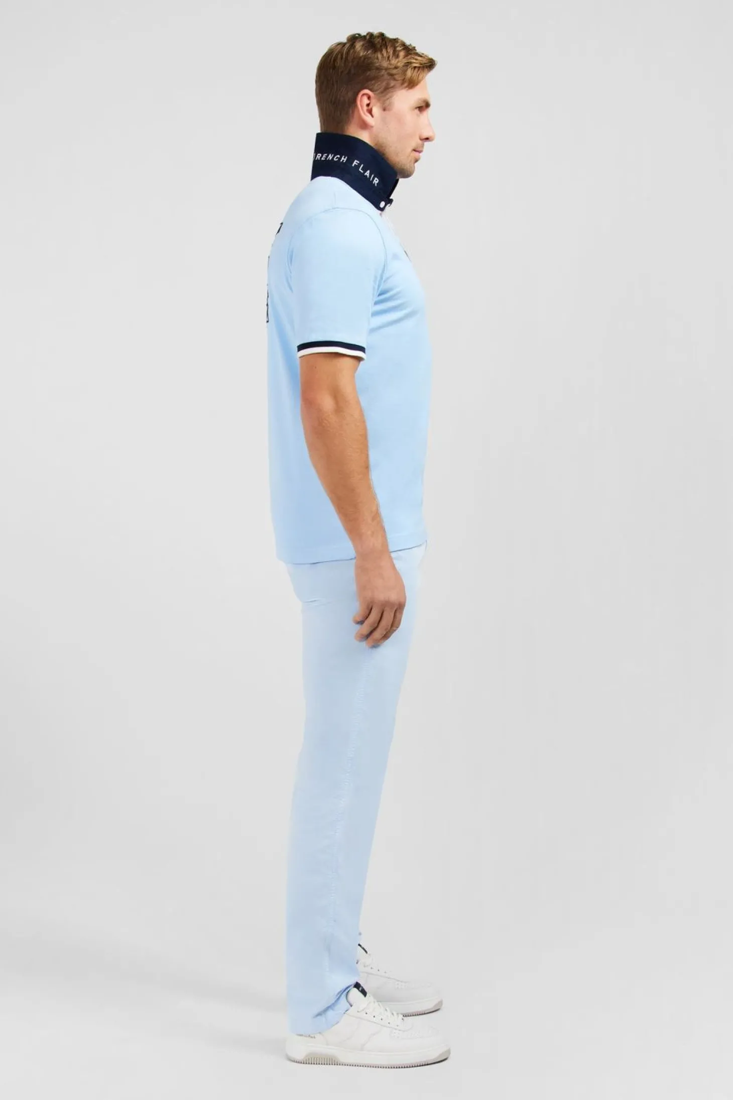 Maillot Bleu Clair A Broderies Noeuds Papillon Au Dos