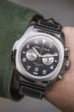 Montre A Quartz Chronographe En Cuir Noir