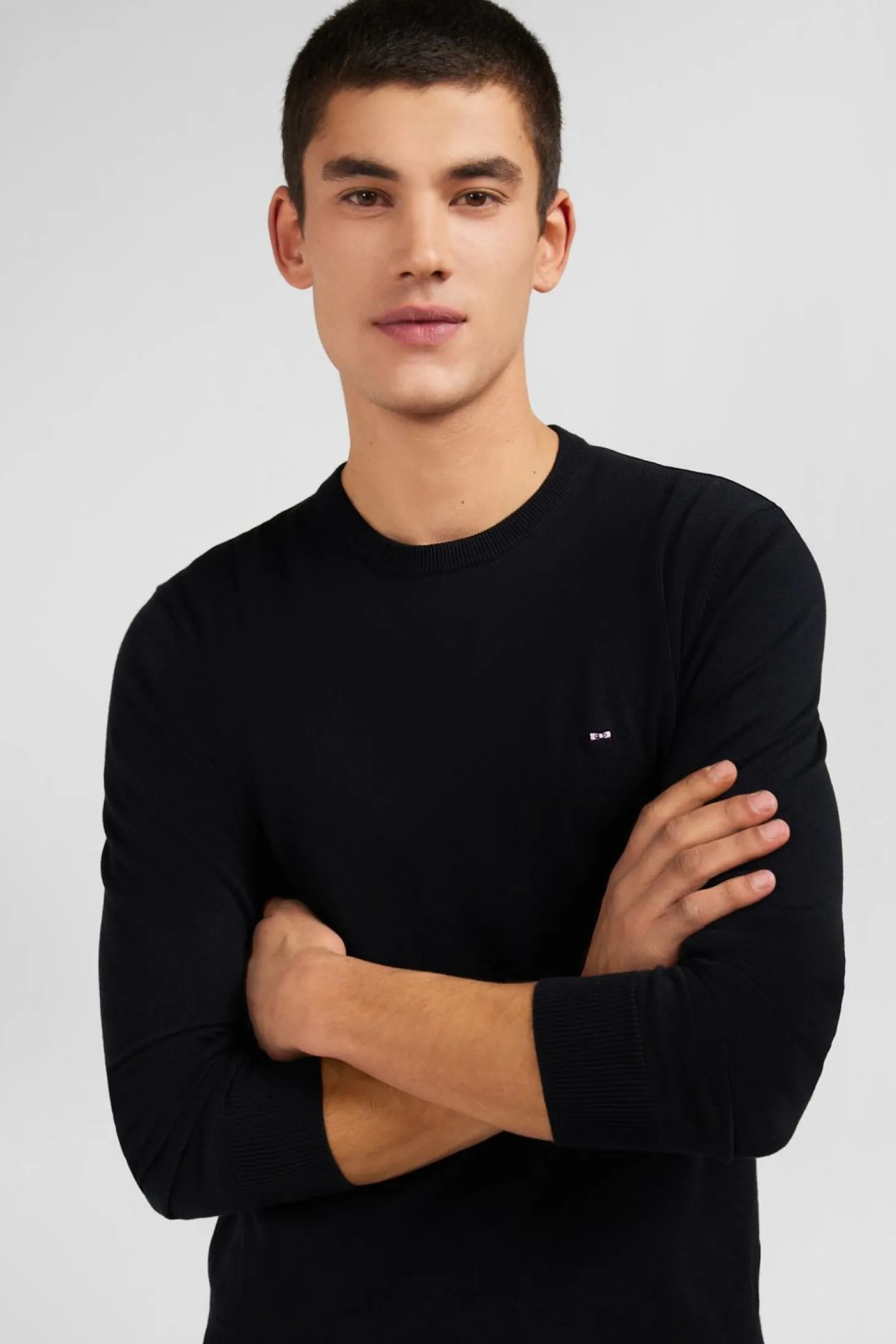 Pull Noir A Col Rond En Coton