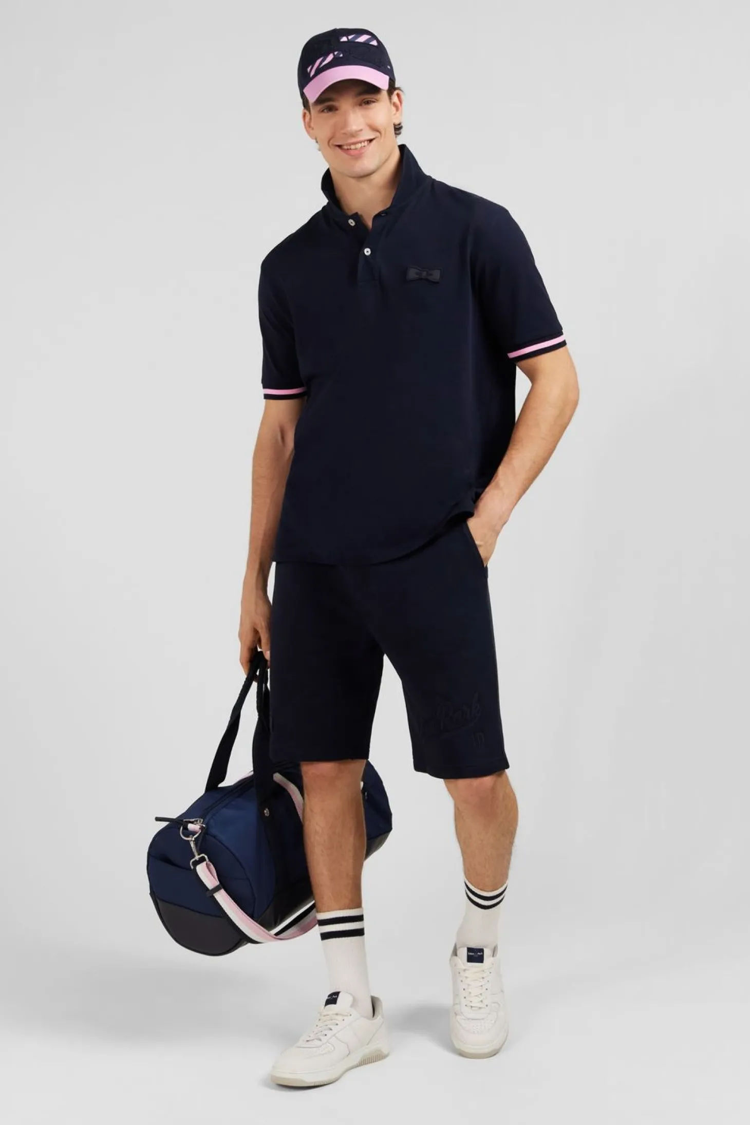 Short Bleu Marine A Details Brodes
