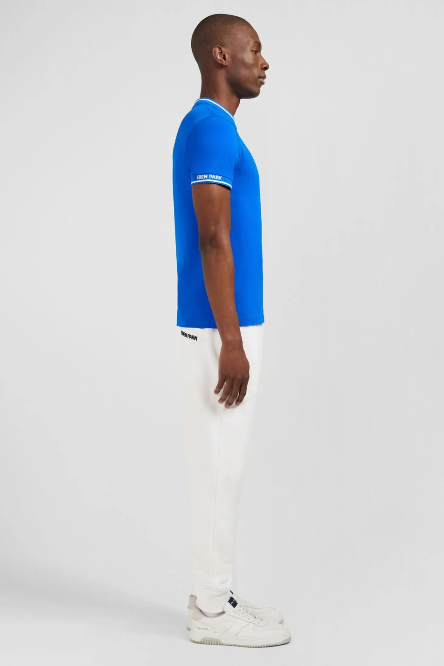T-Shirt Bleu A Manches Courtes