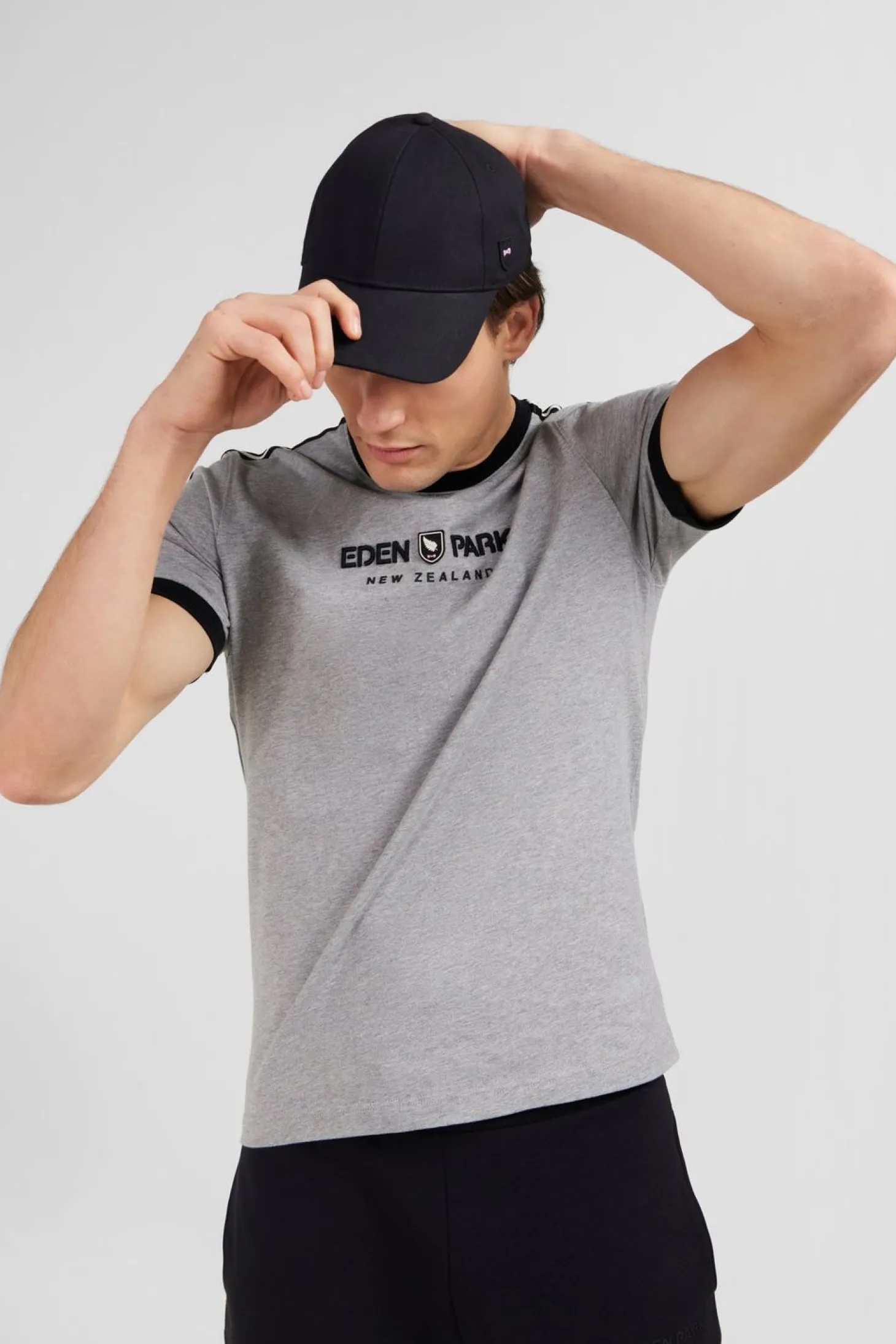 T-Shirt Gris Clair Inscription Eden Park New Zealand