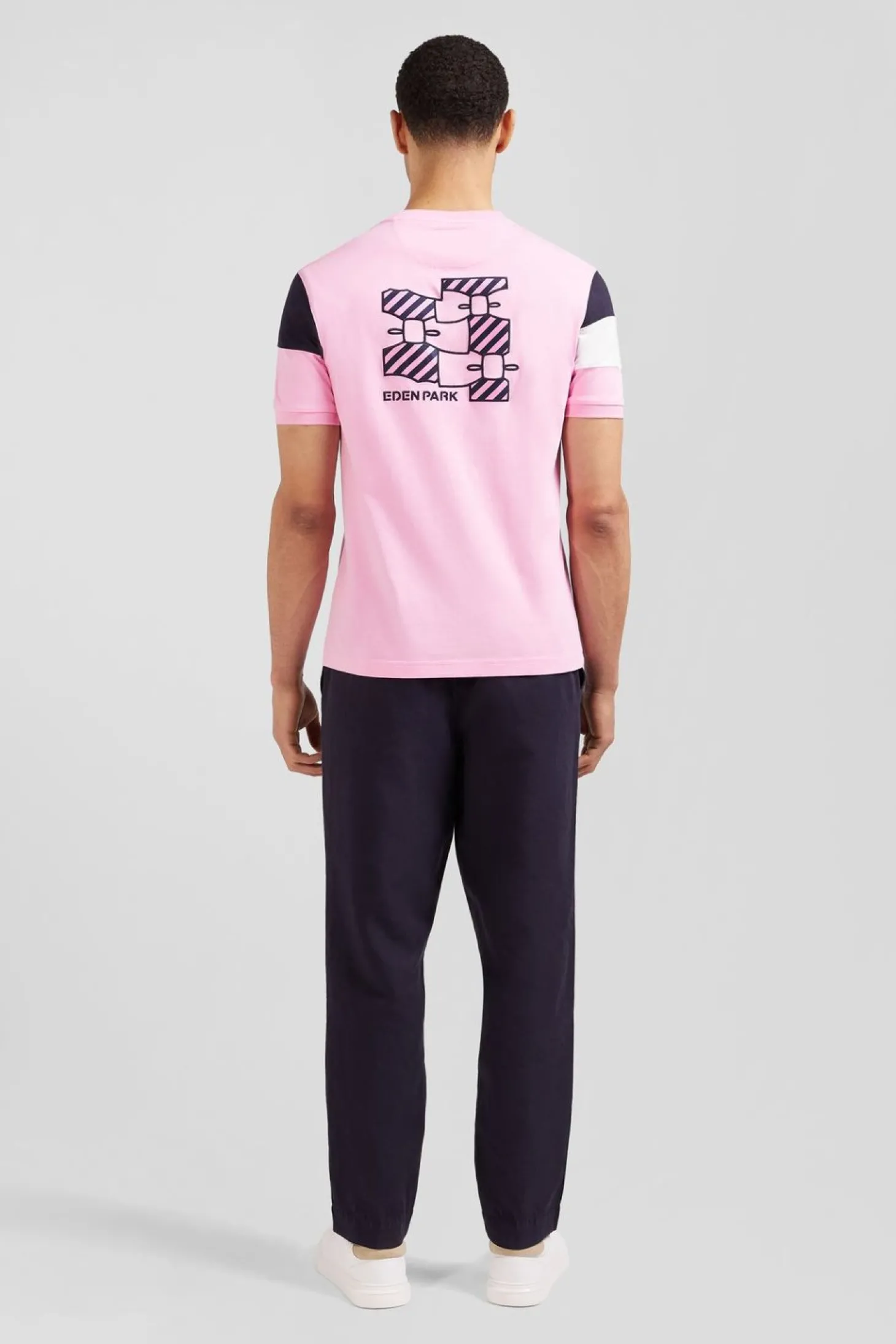 T-Shirt Manches Courtes Rose En Coton Embleme Noeud Papillon